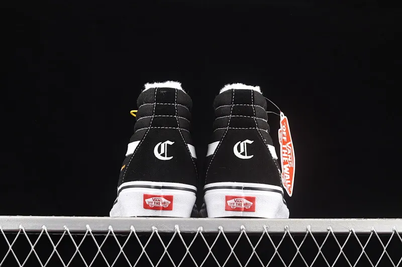 All categories Vans Vans series Vans Hi Vans high-top plus velvet Vans Sk8-Hi Classics joint model Vans high-top casual sneakers VN0A4BVB26C